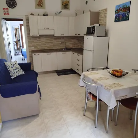 Holiday home Bivano